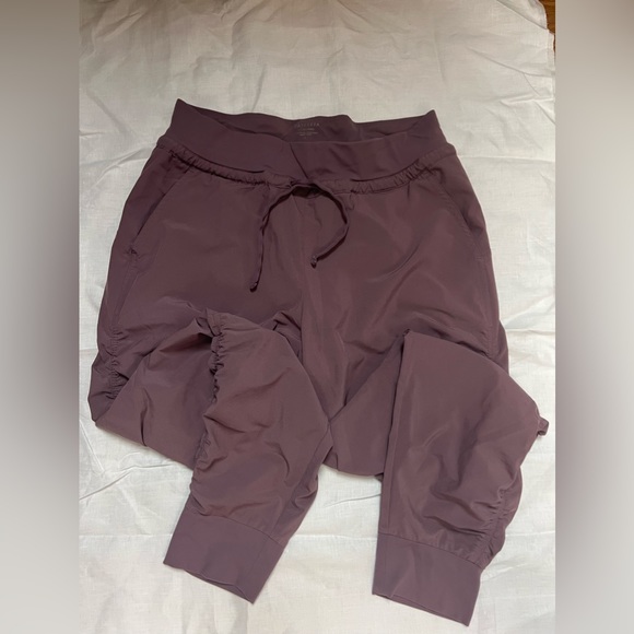 Athleta mauve side shirred joggers 6 like new - Picture 2 of 5